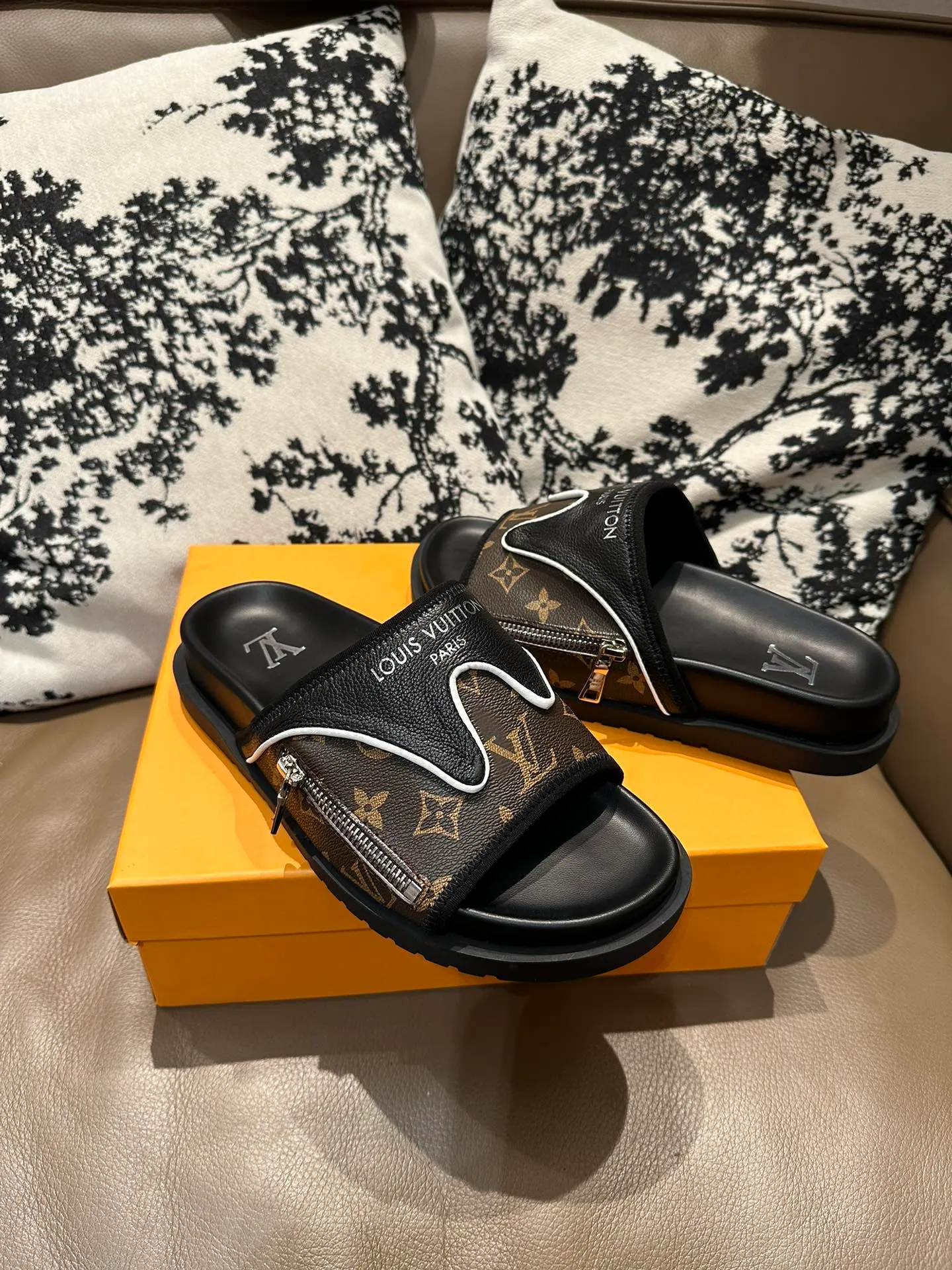 Men's shoes 💰340💰 LV zipper new style, cowhide surface, sheepskin lining, size 36-46